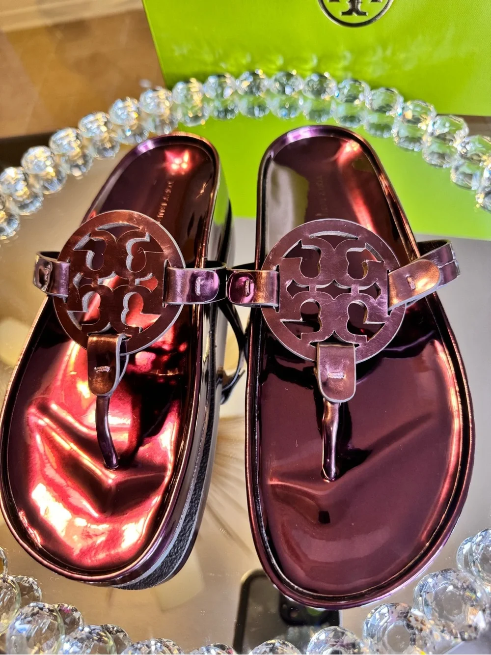 NWT Tory Burch Miller Cloud Mirrored Metallic PU Sandal in Burgundy . Size 8.5